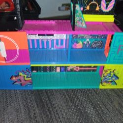 Omg Doll House With Extras