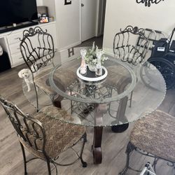 Glass design top talk dinning table 4 chair