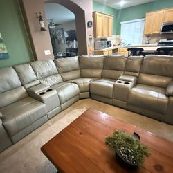 Couch perfect condition