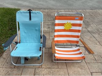 2 Beach Chairs