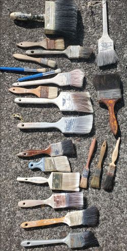 Paint brushes