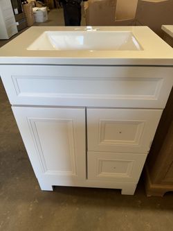 Sedgewood 25 in. Single Sink Freestanding White Bathroom Vanity