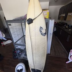 6’6 surfboard
