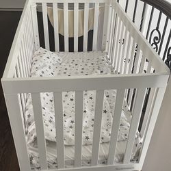 Solid Wood Baby Crib With Mattress