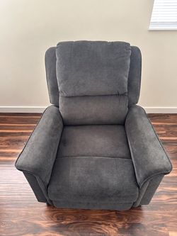 Virgo Black Push Back Recliner.