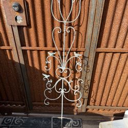 Metal Garden Trellis With A Tulip / Bird Design