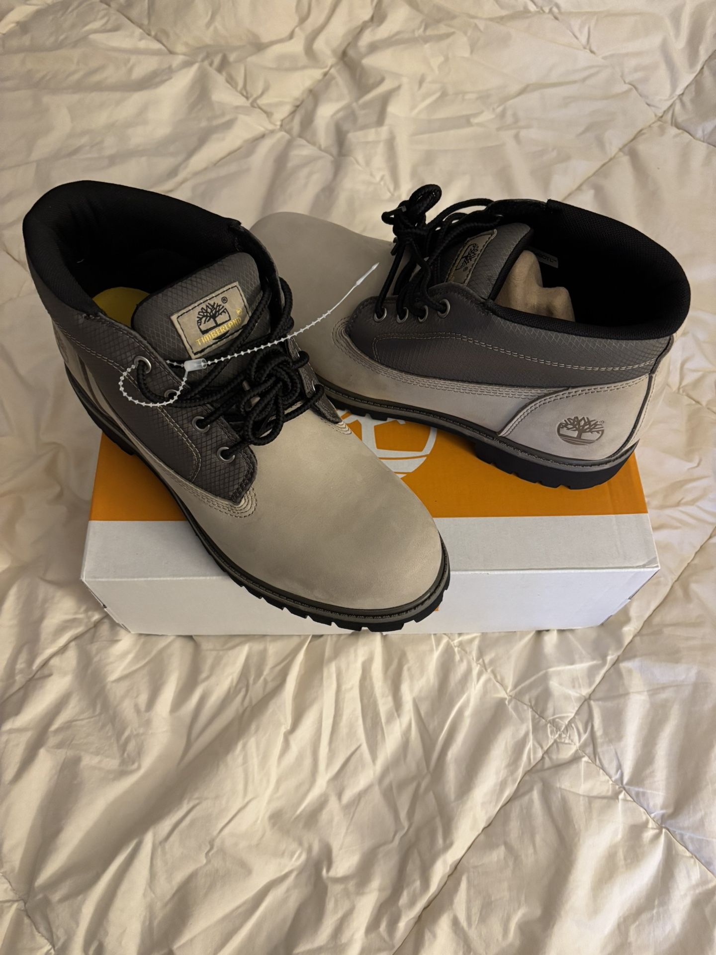 Timberland Premium Chukka Boot In Light Beige/Tan And Grey Colorway