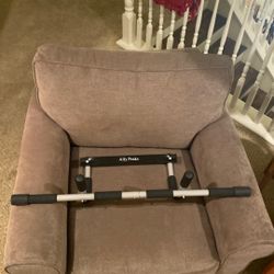 Pull Up Bar