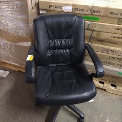 Liquidation Chairs Must Go