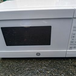 GE Microwave Oven