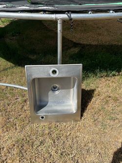 Stainless steel single faucet sink