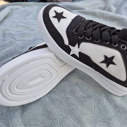Black n white star shoes $25