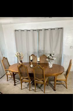 THOMASVILLE USA MADE Dining Table with 3 Extensions & 6 Cane Back Chairs
