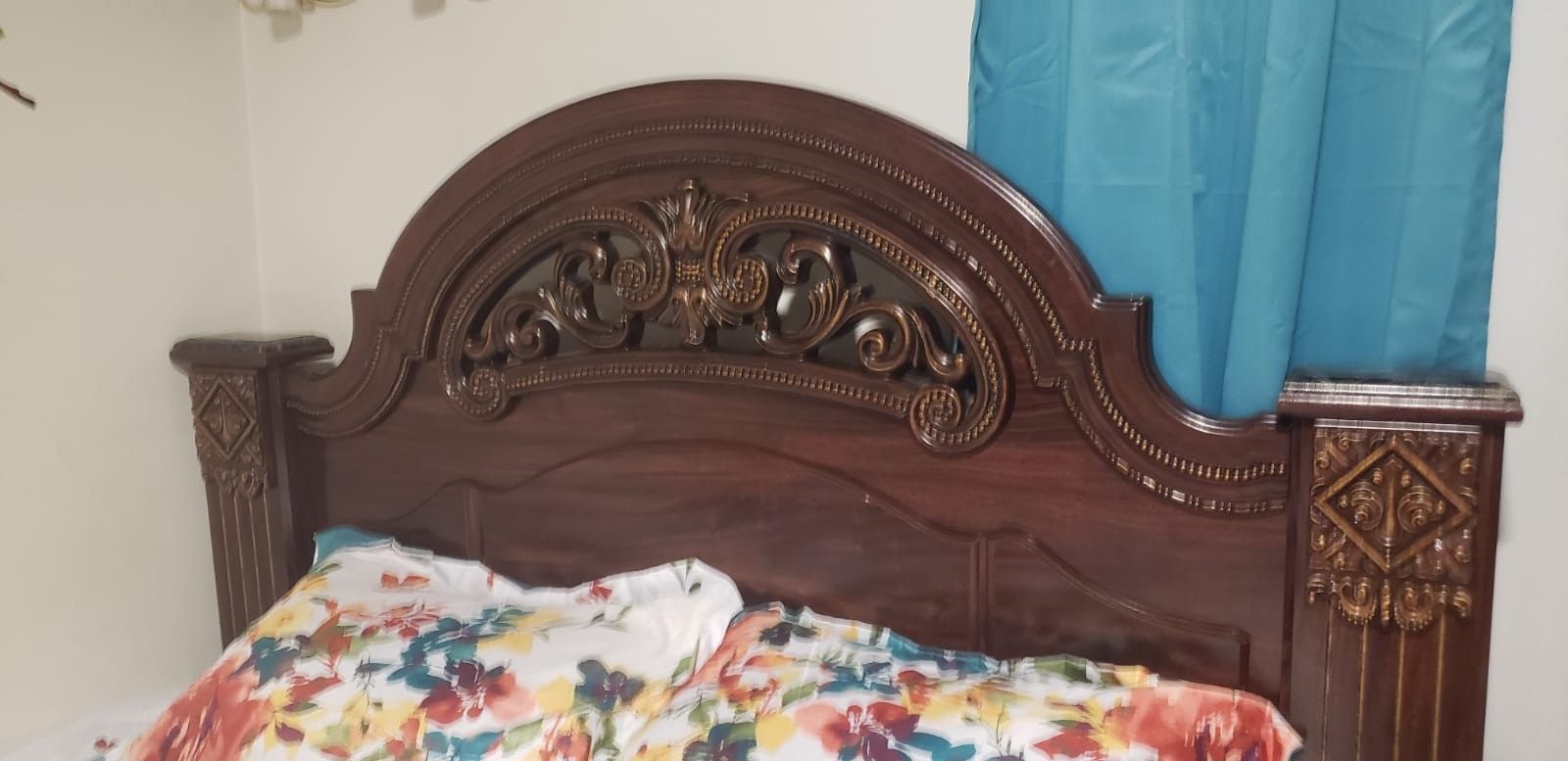 Bed frame. Size QUEEN