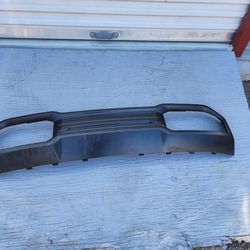 Vendo front  bumper lower  de gmc sierra 1500 del 2022 hasta la 2026