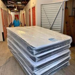 Get Comfortable : Twin Size Mattress & Optional Box Spring - Fast Delivery !