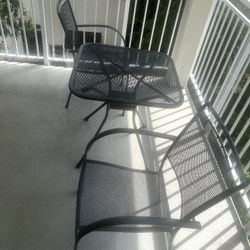 Patio Set for Sale (Used - in excellent condition)