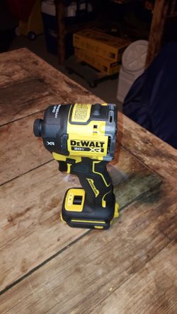 DeWalt 20V MAX XR
1/4 in..Quiet Hydraulic
Impact Driver