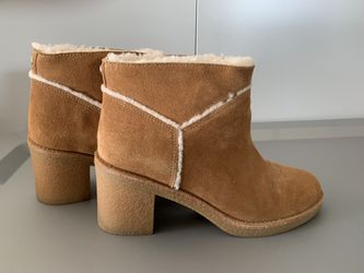 UGG Kaden Heeled Suede Woman’s Ankle Boots Size 7.5
