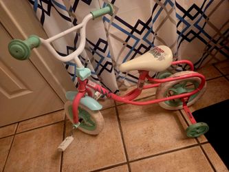 Little girl bicycle