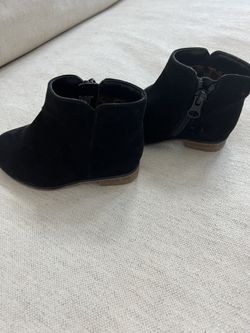 Girls Cat & Jack Black Boots Size 6