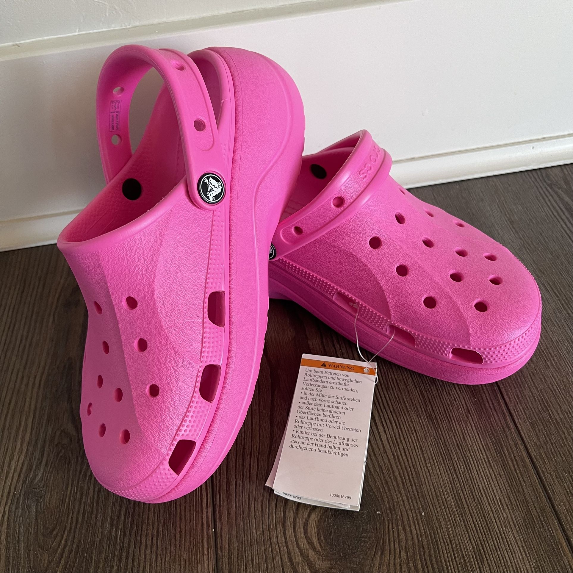 New CROCS Baya Platform Clog Women size 7