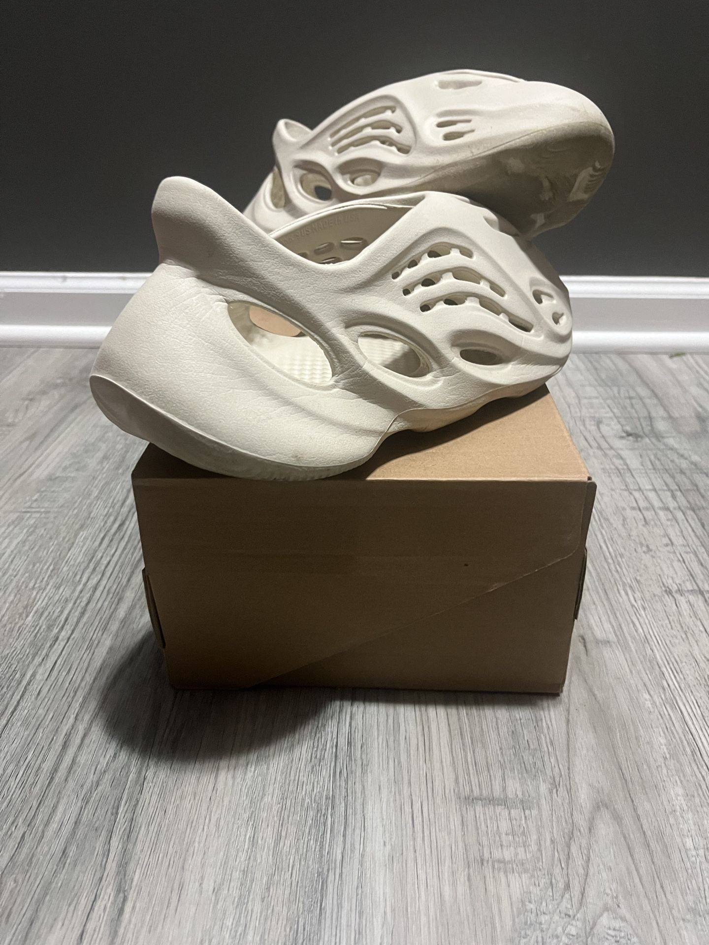 Yeezy Foam Runner Ararat Size 9