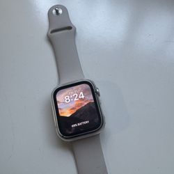 Apple Watch SE (2nd Gen) 44mm GPS – Like New – Starlight