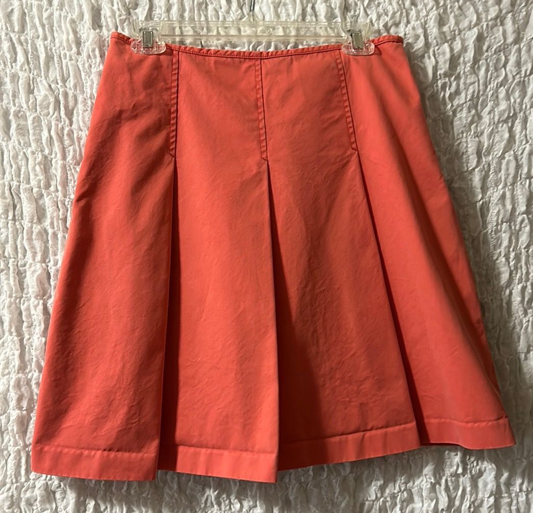 Eddie Bauer: 100% Cotton Pleated Knee Length Skirt, Size: 4.