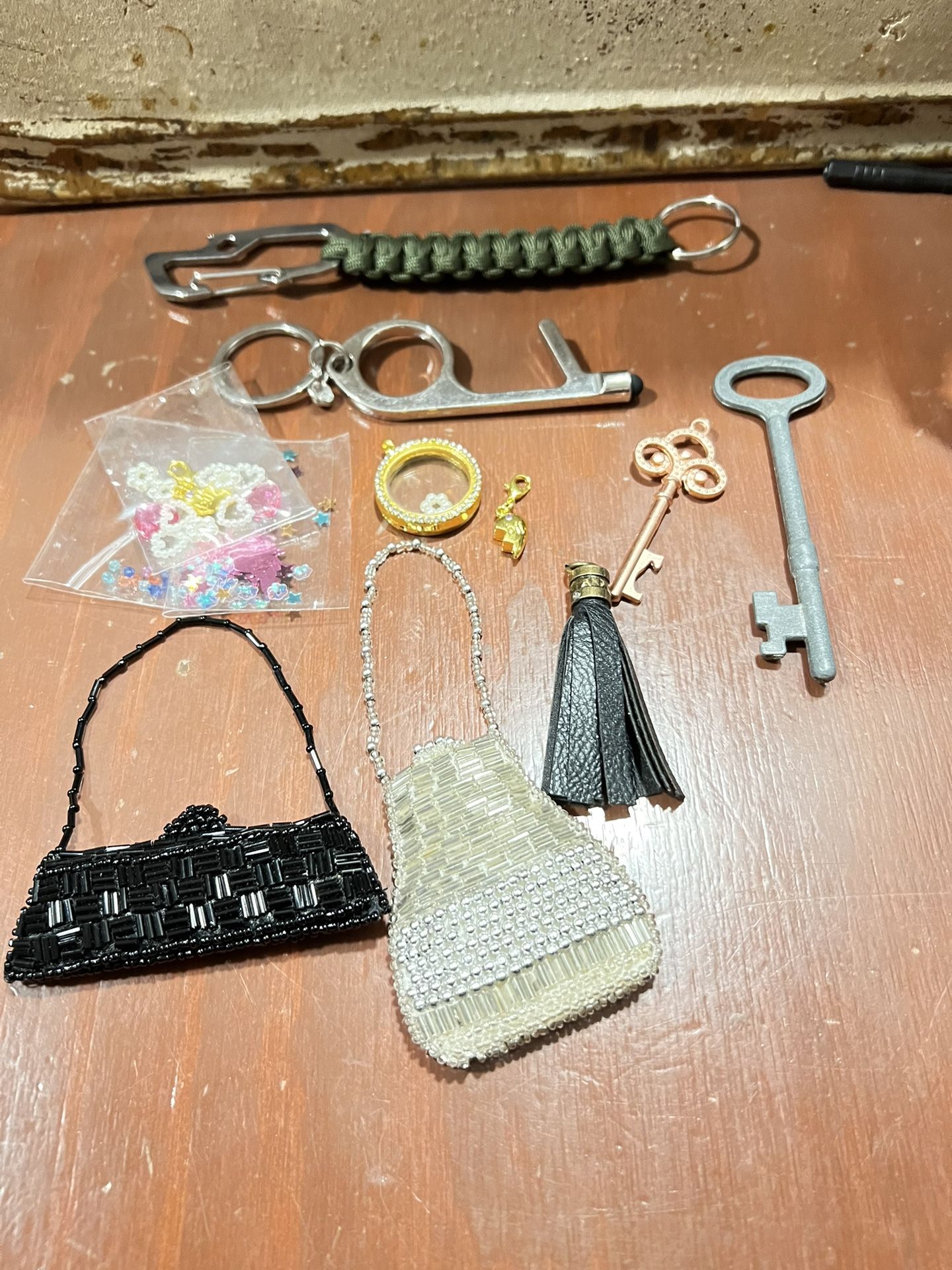 Key Chain Articles ! !