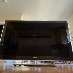 Samsung HDTV 240 Hz Refresh Rate, 46”