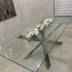 Dining Room Table - Like New 