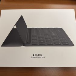 I Pad Pro Smart Key Board - NEW