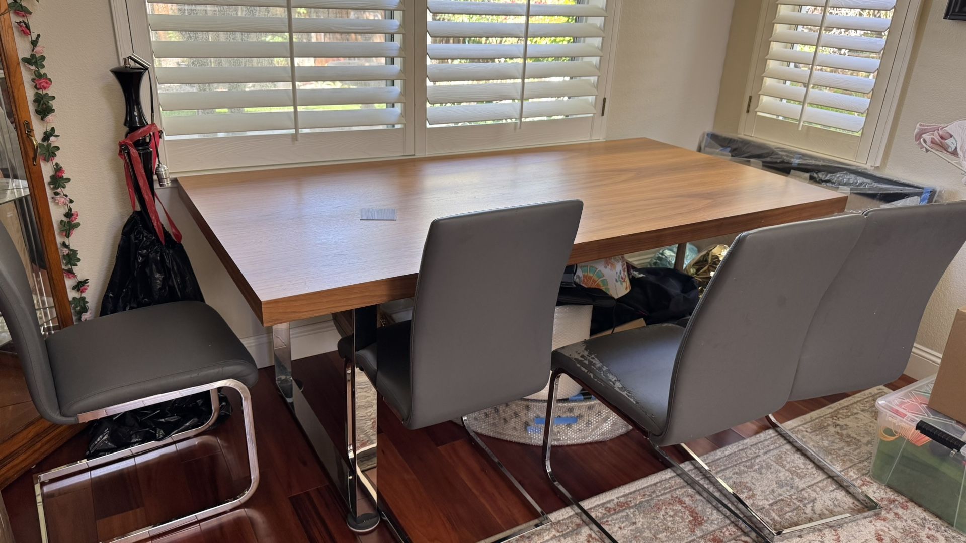 Modern Dining Table Seating For Up To 8