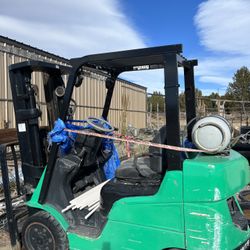 Mitsubishi FGC25N Forklift