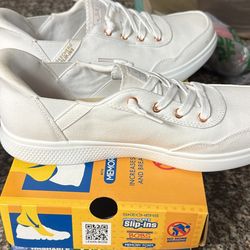 Bobs slides by sketchers new in box