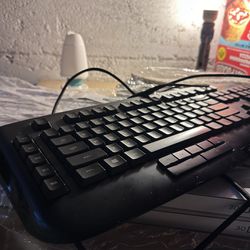 Razer Naga Mouse And Keyboard 