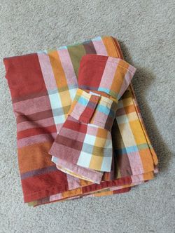 Tablecloth & Napkin Set