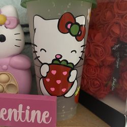 Hello kitty Starbucks cup