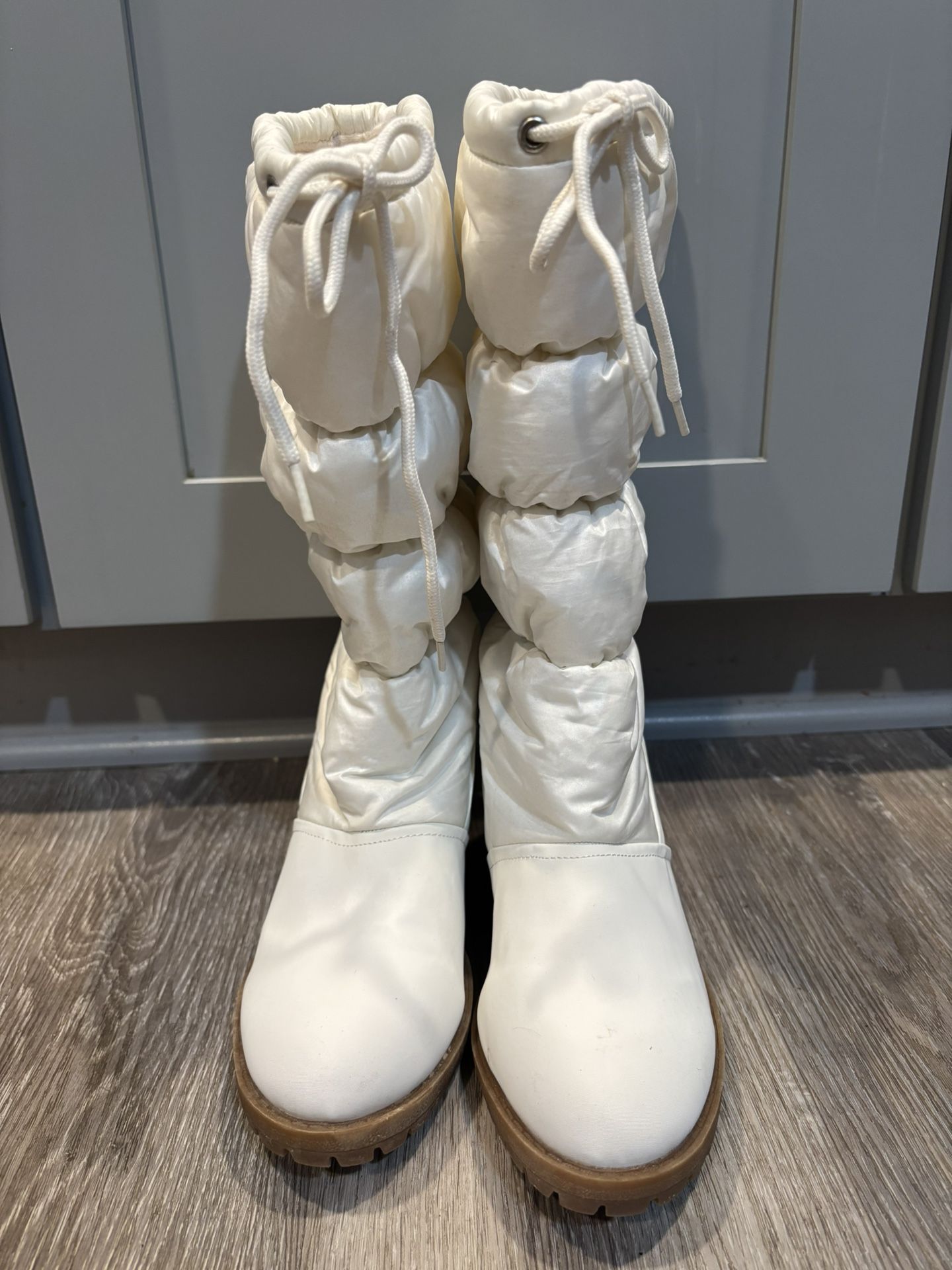 Women's Cream Winter Boots