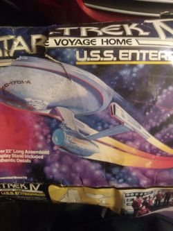 AMT. STAR TREK U.S.S ENTERPRISE MODEL KIT
