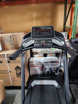 USED Proform Pro T14 Treadmill- 20x60 belt 
- 500$
