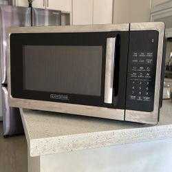 Black & Decker microwave