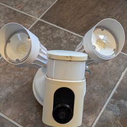 Eufy Floodlight Security Camera 2K
Model T8422