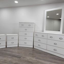 Dresser Whit Mirror, Chest And 2 Nightstands - Cómoda Con Espejo , Gavetero Y 2 Mesitas De Noche 