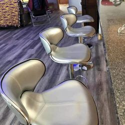Bar Stools New in Original Packagings Set of 4 With Airlift Adjustable Height and Swivel Function.
