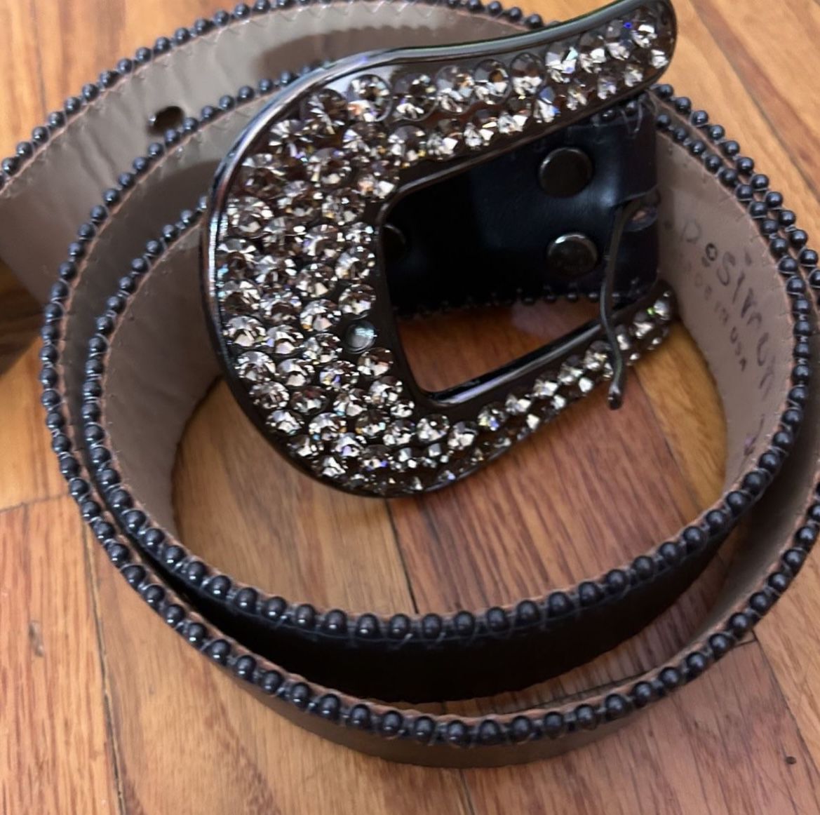 LV Belt, Used for Sale in Crystal City, CA - OfferUp