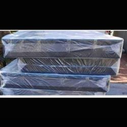 King size new thick pillow top bed can deliver 