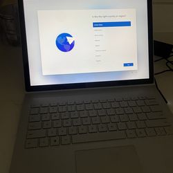 Microsoft Surface Laptop 2 13.5 inch display