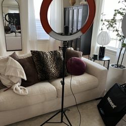 19” Adjustable Ring Light 